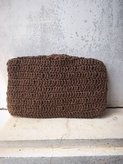 Ví cầm tay handmade, móc len sợi giấy