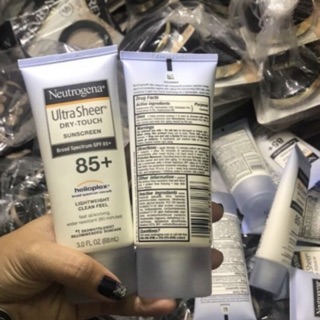 Kem chống nắng Neutrogena Ultra Sheer SPF 85