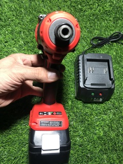 Máy nội địa 18v không than