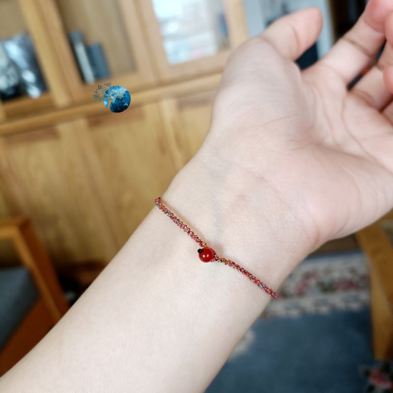 Vòng tay tết dây chỉ ngũ sắc may mắn siêu mảnh