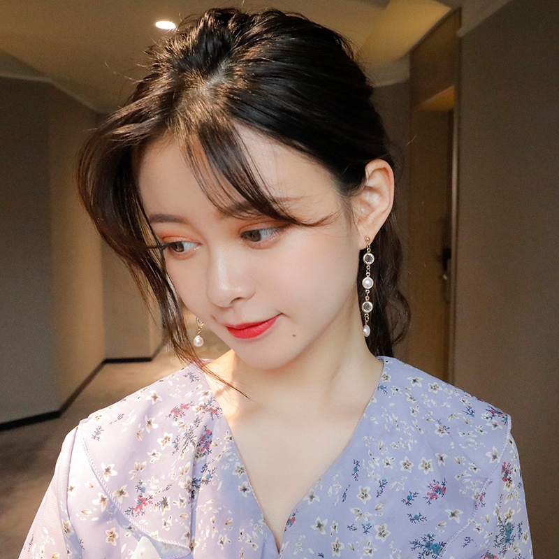 Khuyên tai dáng dài gắn ngọc trai giả trong suốt thời trang thanh lịch cho nữ