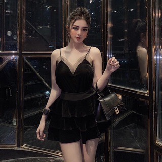 ▪️Set váy nhung bèo tầng + áo 2 dây phối lưới