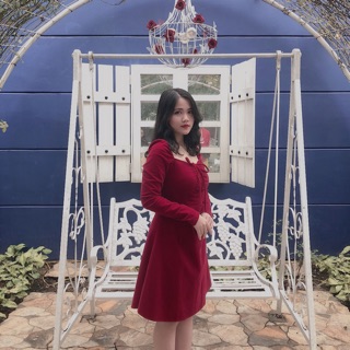 Váy nhung đỏ