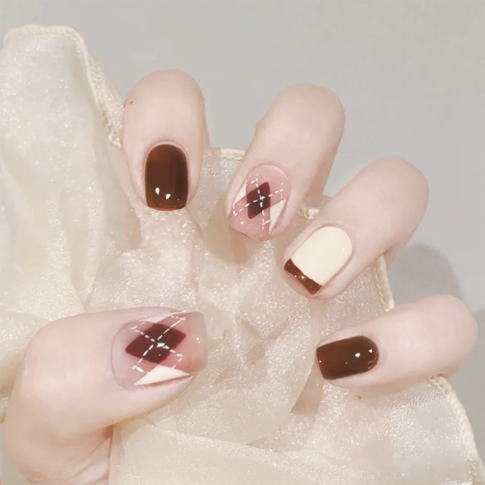 [Giao hàng trong vòng 24 giờ] Ultra Móng Tay Giả Siêu Mỏng Họa Tiết Kim Cương Độc Đáo Thời Trang