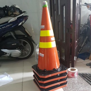Cọc tiêu giao thông