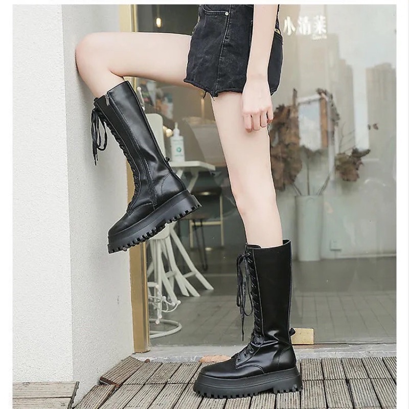Giày bốt cao da đen cổ buộc dây đế cao cá tính dễ phối đồ | BigBuy360 - bigbuy360.vn