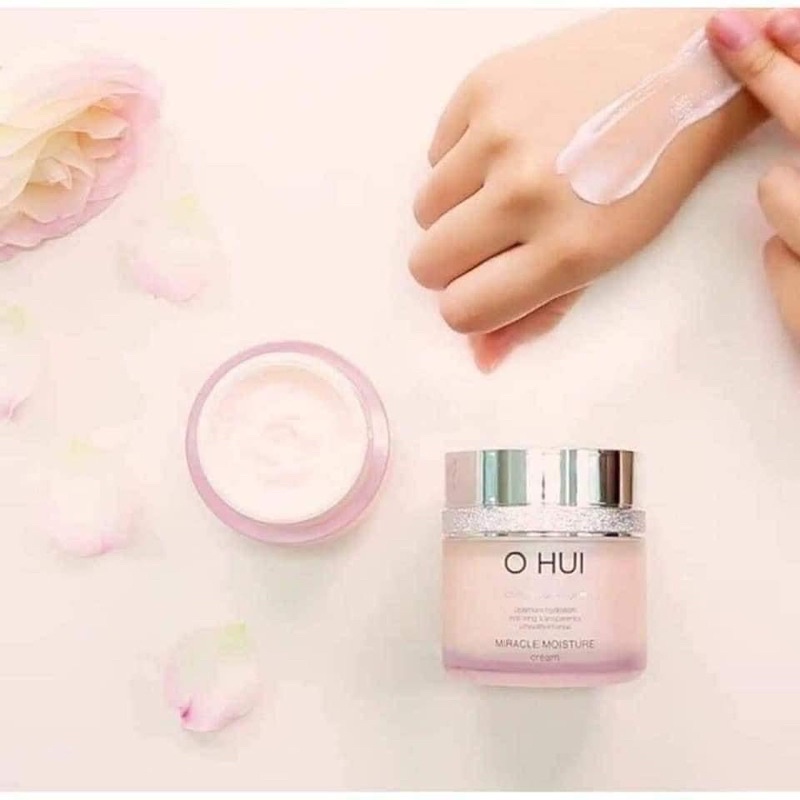 Kem dưỡng cấp ẩm làm sáng da Ohui hồng Miracle Moisture