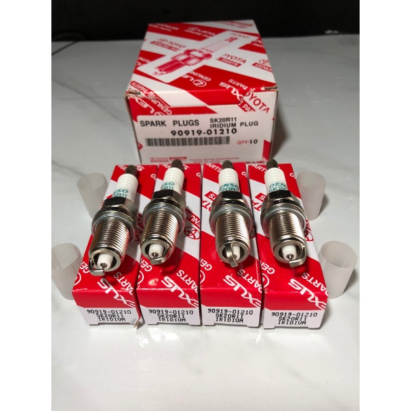 Bộ 4 Bugi Toyota Vios Camry Yaris AlTis 2002-2016 ren 14 ngắn kim 90919-01210 ]