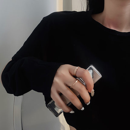 Nhẫn thép titan nhám mạ vàng đơn giản cho nữ