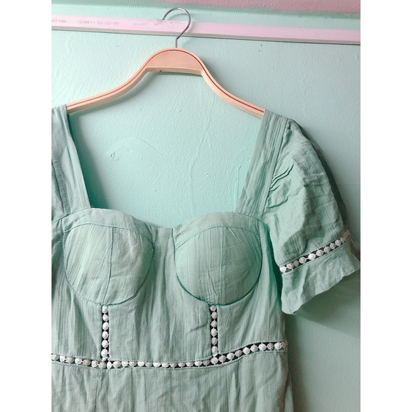 Pass đầm xanh mint có mút ngực