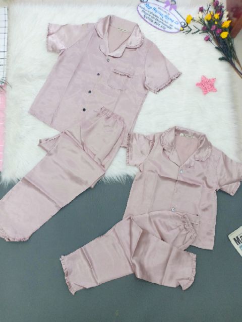 Combo 2 bộ pijama lụa phối bèo mẹ và bé GIÁ SỐC  (ảnh thật) | BigBuy360 - bigbuy360.vn
