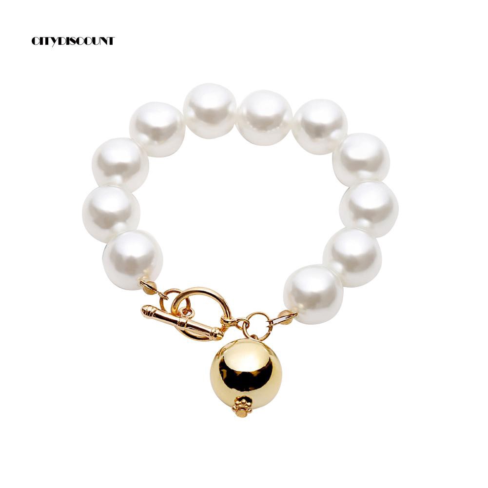 Vòng tay đính ngọc trai giả đơn giản | BigBuy360 - bigbuy360.vn