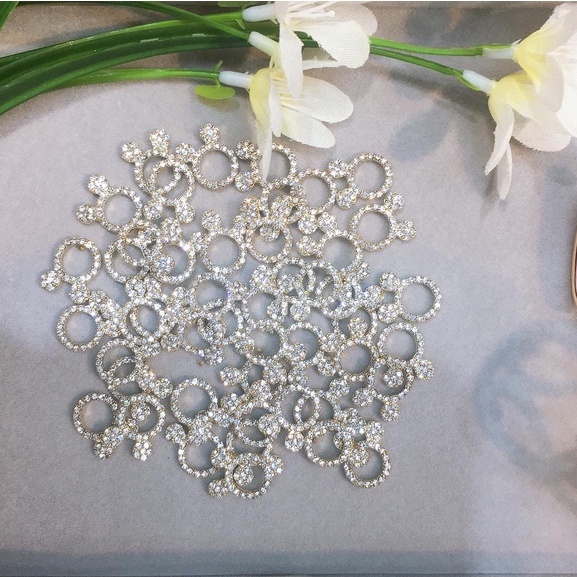 Charm móng tay cao cấp đầy đủ mẫu, chamr nail gấu, vương niệm, nhẫn, bướm, nơ, gucci... (mã HM)