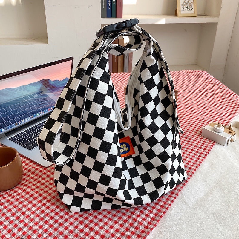 Túi caro quai nịt size to unisex (vừa a4 + có sẵn)