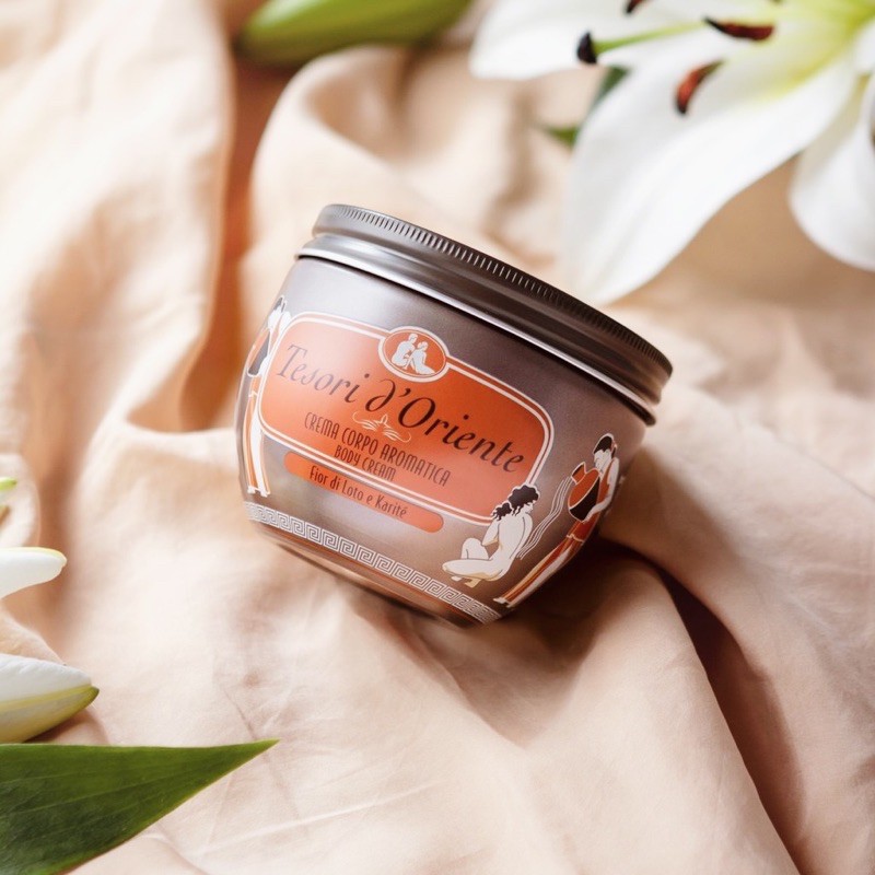 Dưỡng thể (body) Nước Hoa T esori D' Oriente hương hoa sen (Made In ITALY) Thơm mát Sáng Mịn - Dành cho mọi loại da