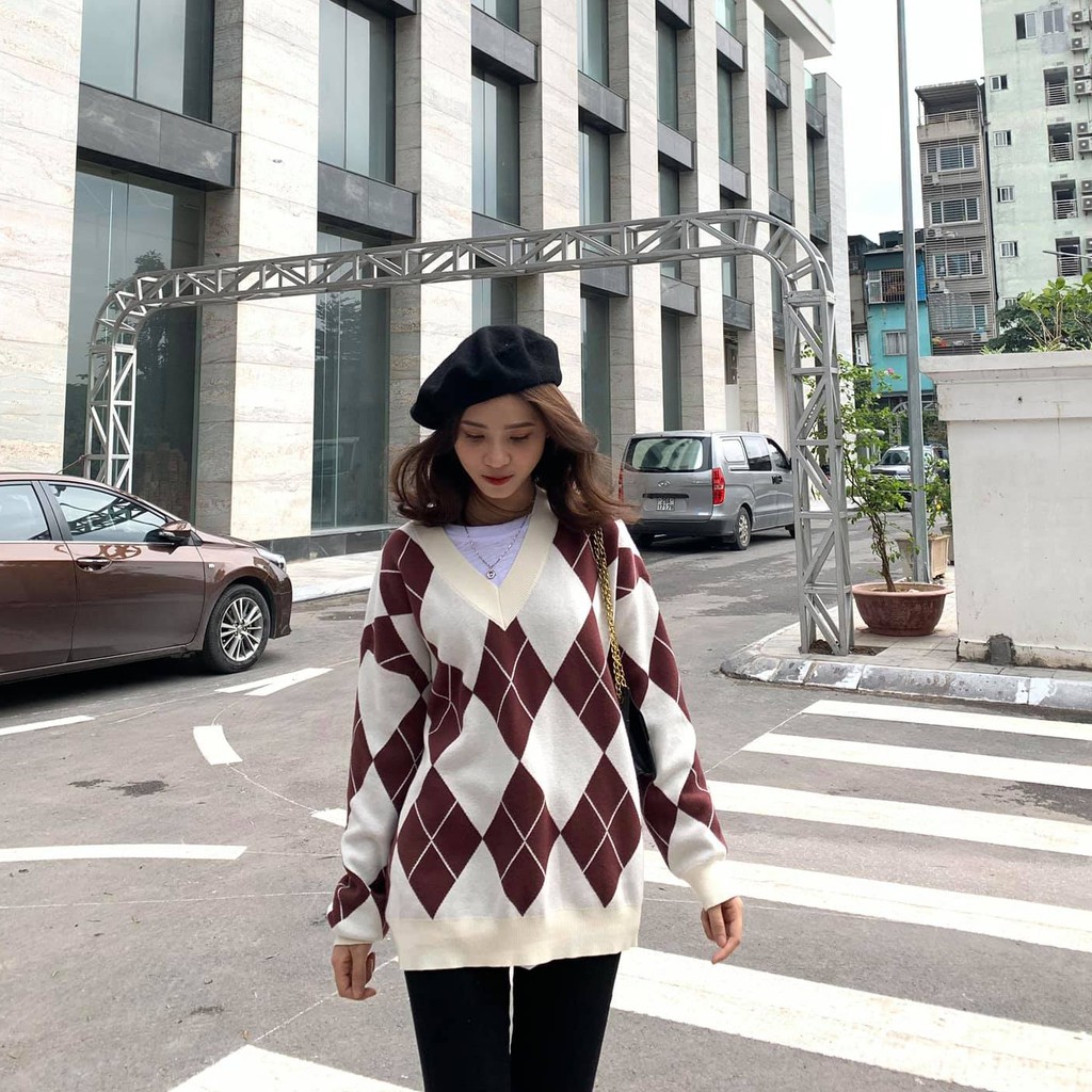 Áo len họa tiết hình thoi