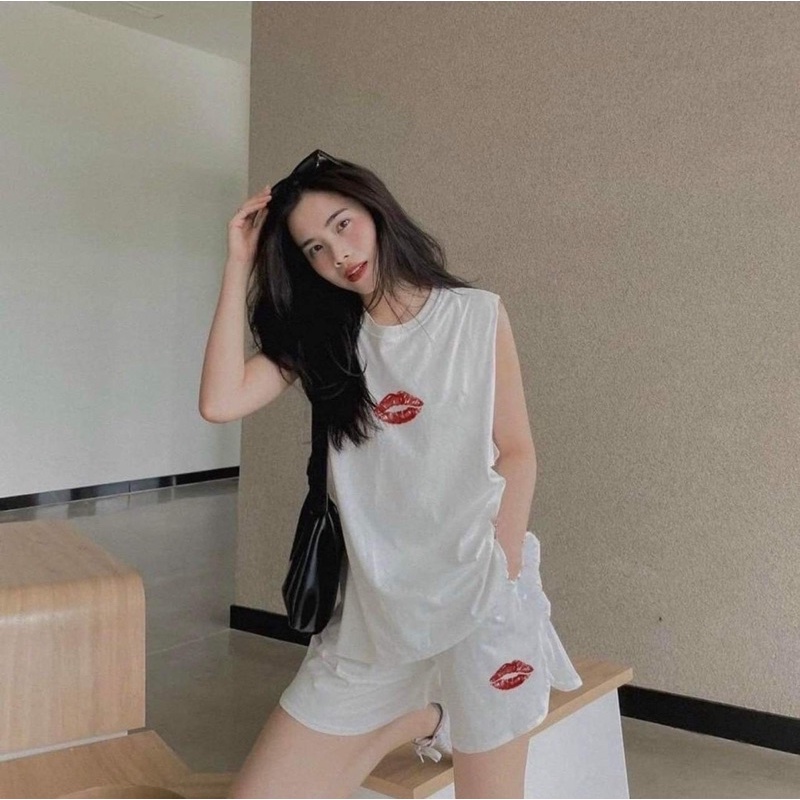 Bộ tanktop môi đỏ TC12