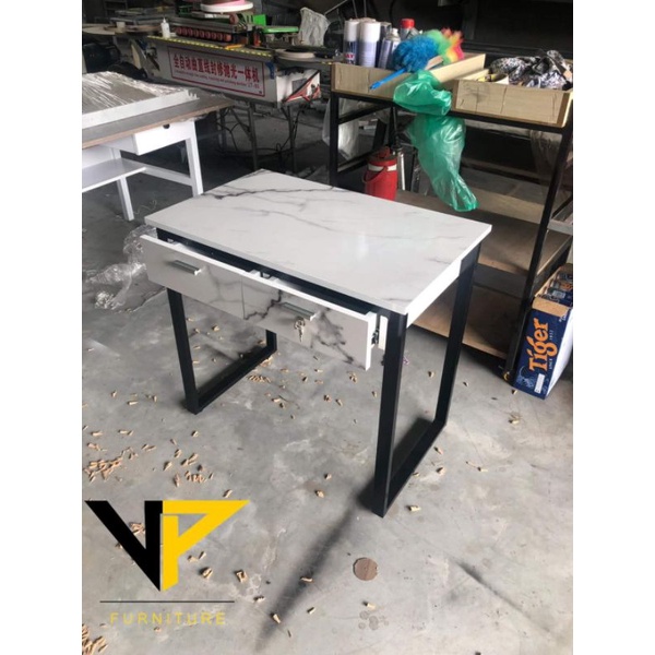 Bàn nail 2 hộc 1 khoá