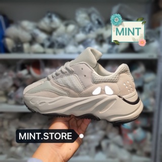 Giày thể thao sneaker yzy 700 salt