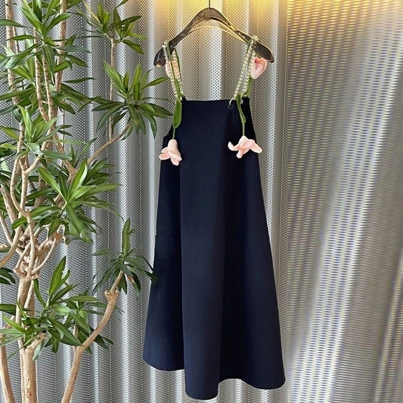 Đầm Hai Dây Dáng Rộng Họa Tiết Hoa Tulip Đính Ngọc Trai Màu Xanh Dương Phong Cách Thanh Lịch