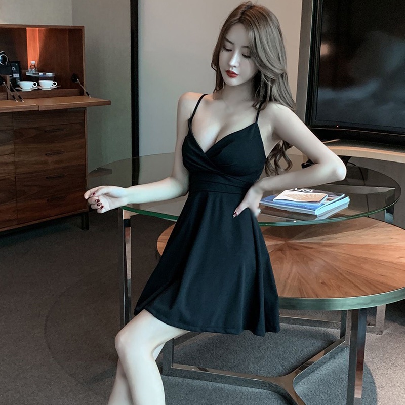 Đầm Hai Dây Màu Sắc Trơn Thiết Kế Xẻ Sâu Quyến Rũ Dễ Phối Đồ