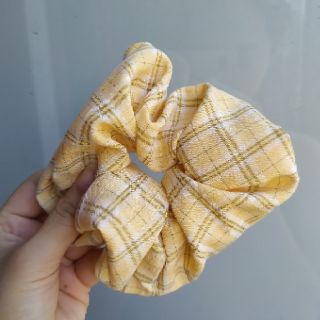 Cột tóc Caro
