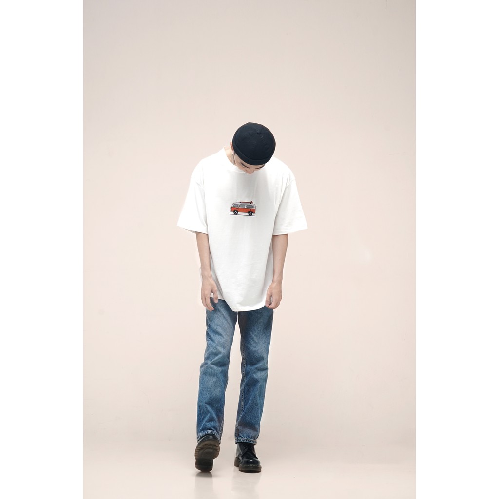 Bus Tshirt by Toujours Studios | BigBuy360 - bigbuy360.vn