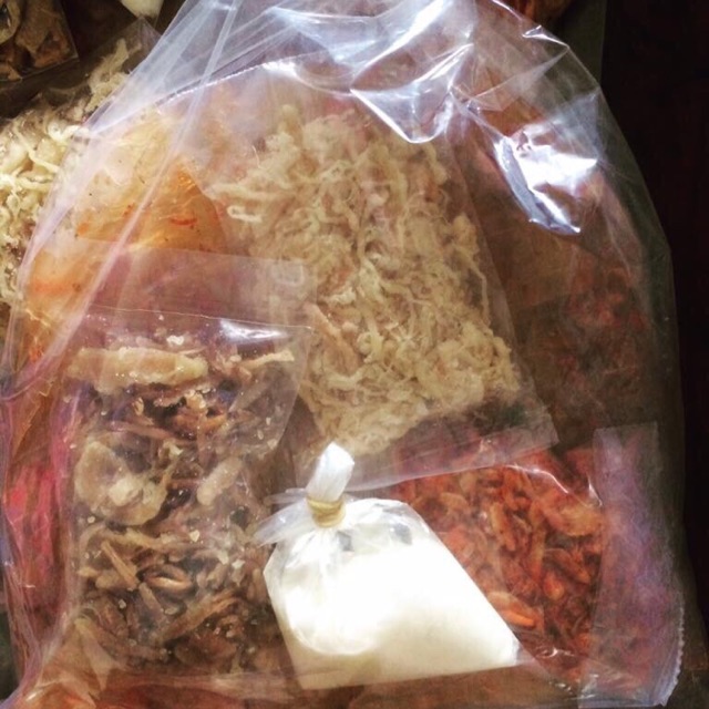 Bánh tráng bơ cuộn