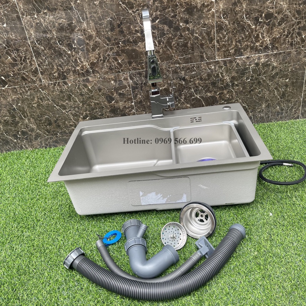 Combo chậu rửa chén 1 hố nano6845 kèm vòi rút dây nóng lạnh vuông cao cấp P8414
