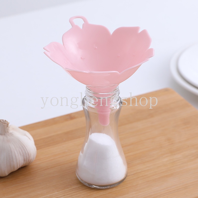 Phễu silicone hình bông hoa tiện lợi