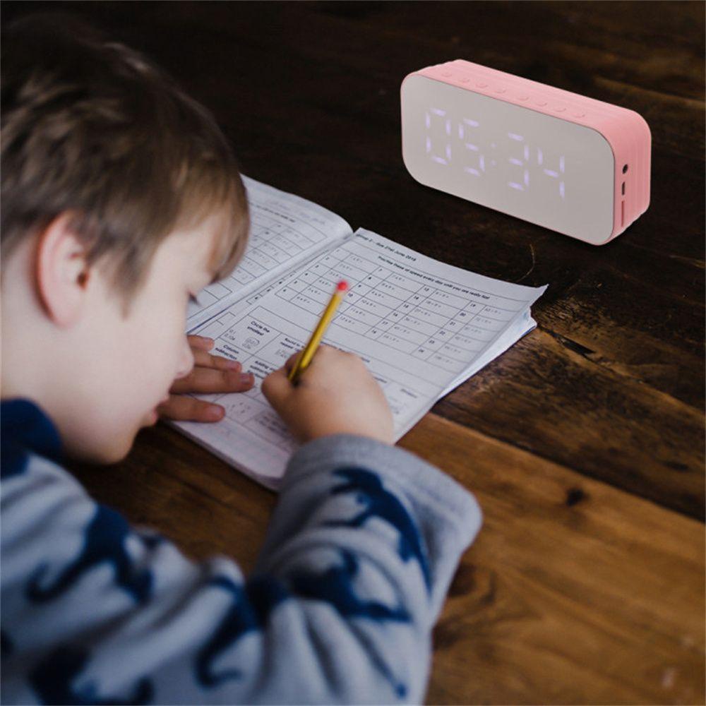 Đồng Hồ Báo Thức Kỹ Thuật Số Mặt Gương Sạc USB Để Bàn Tiện Dụng