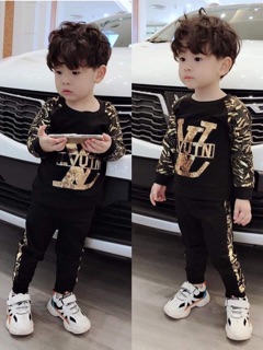 Bộ thể thao LV