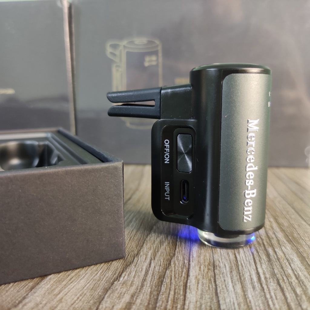 Máy khuếch tán tinh dầu nước hoa cài khe gió điều hòa xe hơi