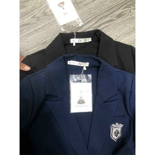 Áo vest thêu huy hiệu