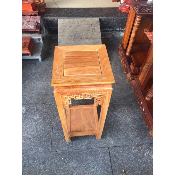 Đôn vuông, gỗ gõ đỏ, kích thước mặt đôn vuông 30 x30cm,chiều cao 50 và 60cm