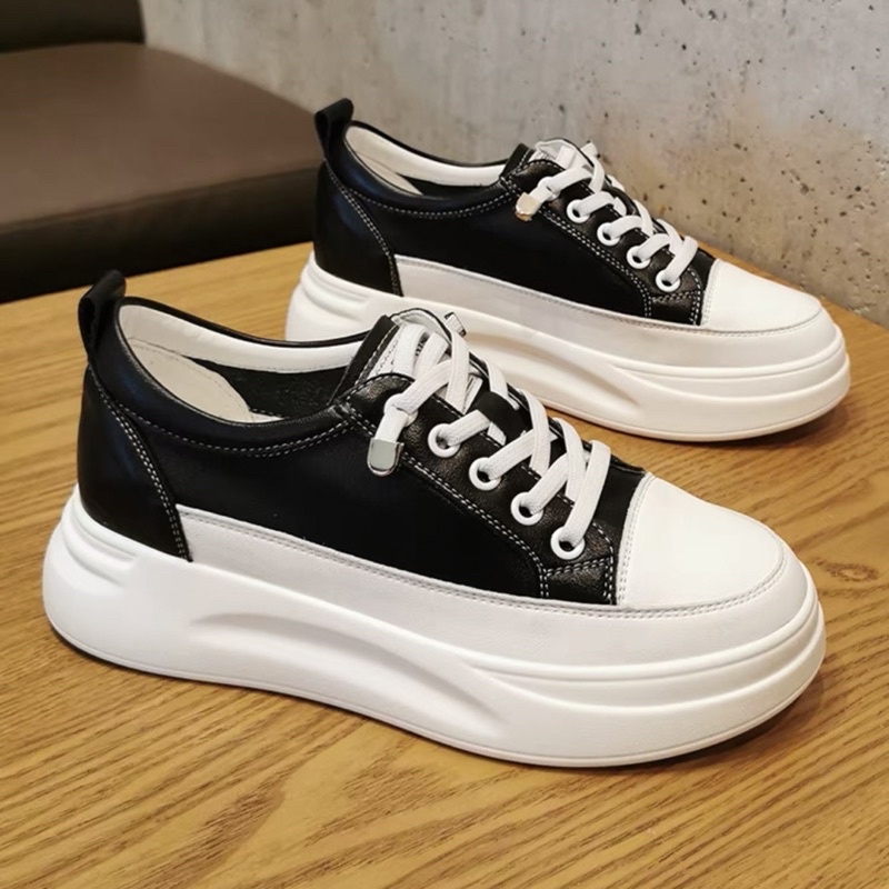 Giày Thể Thao Sneaker Nữ Đen Đế Trắng Siêu Nhẹ Hottrend 2023