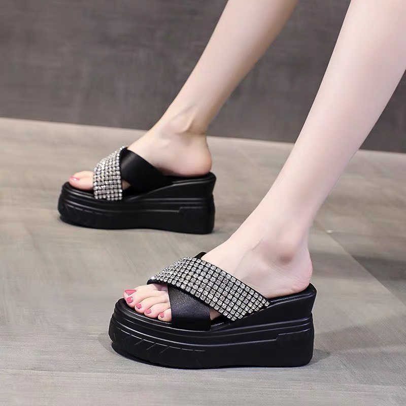 Dép xuồng nữ đế cao 7 phân quai đá chéo