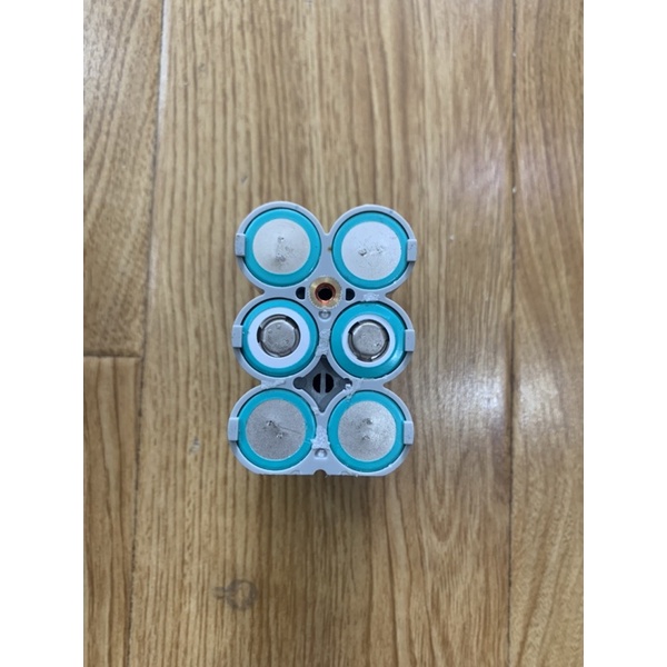 Khung giữ pin tháo khối Samsung sịn sò.