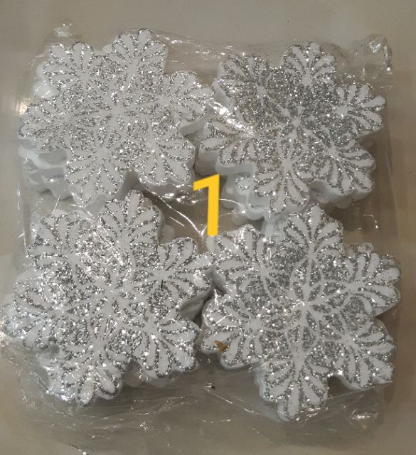 Hoa tuyết bằng xốp cứng treo trang trí noel 40k túi