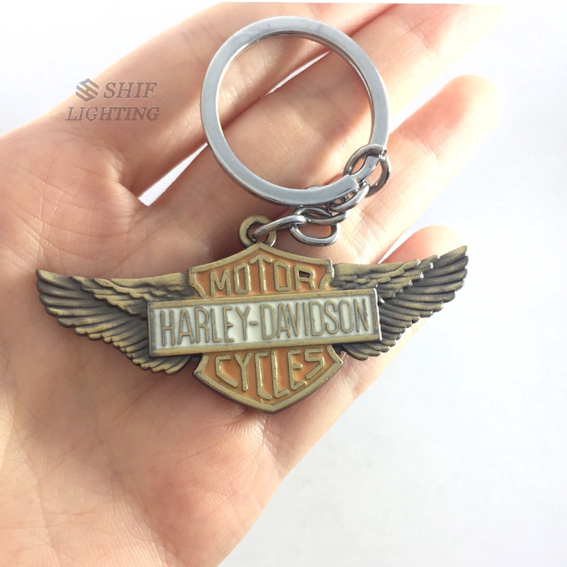 Móc khóa họa tiết chữ Harley Davidson phối hình đôi cánh độc đáo