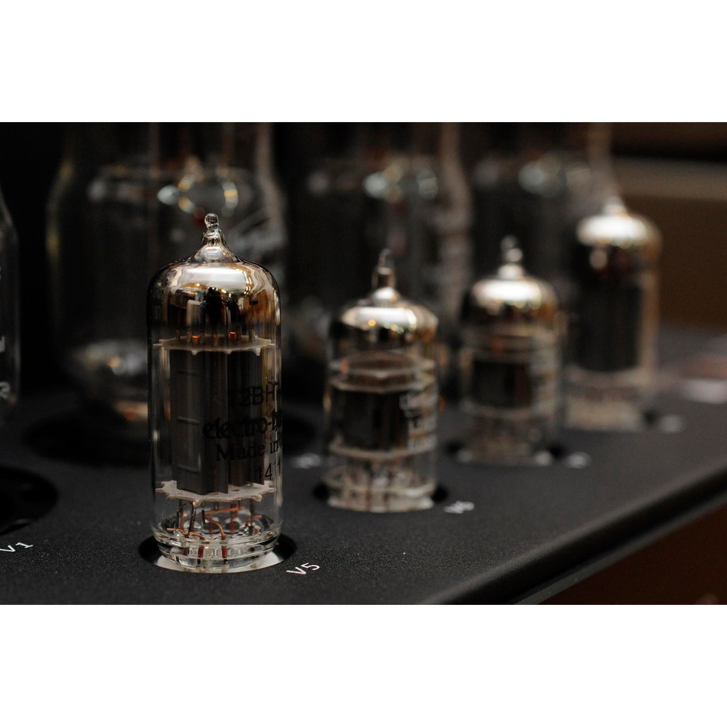 Amply đèn Line Magnetic LM-216ia