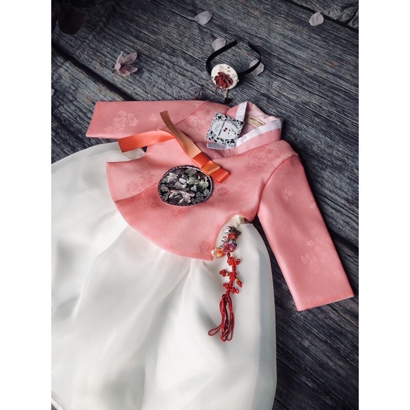 Bộ hanbok cho bé