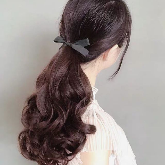 Tóc giả cột xoăn ngắn siêu sang chảnh