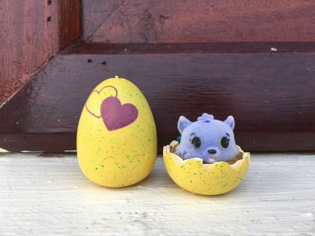 Trứng nở hatchimals