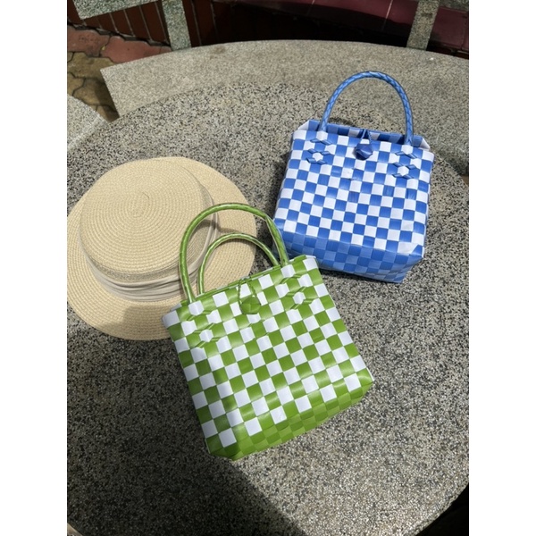 Túi dây  nhựa  Đan  thủ  công dáng vuông size 19