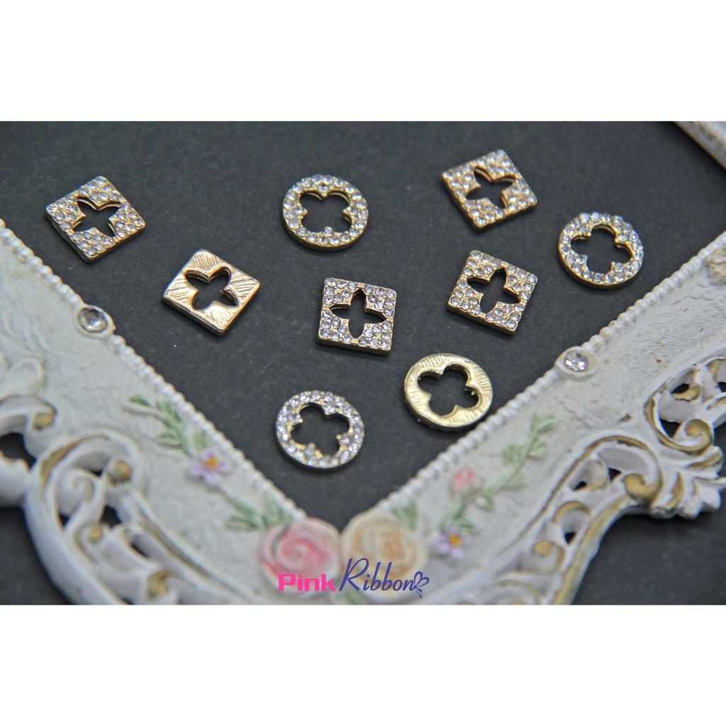 SET 2C- Charm tròn/vuông viền đá biểu tượng *L-V*