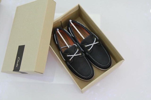 Giày Xuất Dư Nam VNXK