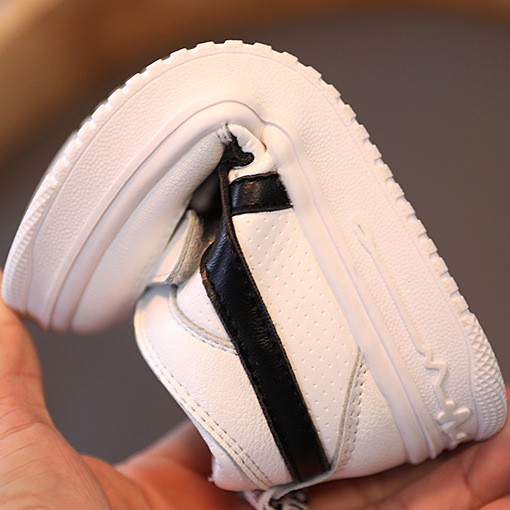 Giày Thể Thao Trắng Thoáng Khí Phong Cách Hàn Quốc Cho Bé