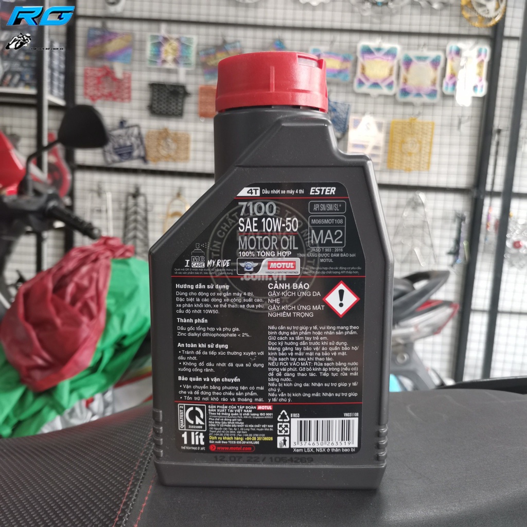 Nhớt Motul 7100 4T 10w50