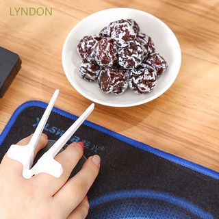 Đũa kẹp ngón tay hỗ trợ điều khiển gắp thức ăn khoai tây giữ sạch sẽ nhẹ nhàng tái sử dụng được cho chơi điện thoại